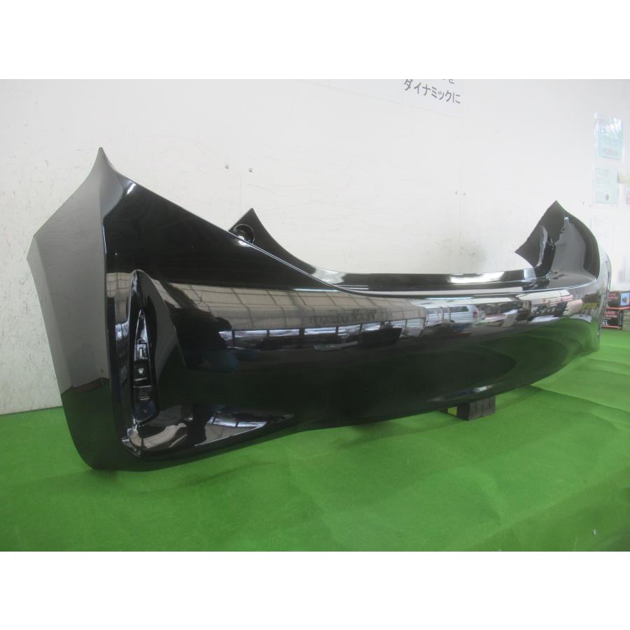 993937 TOYOTA アクア NHP10 リアバンパー 後期 参考品番：52159-52880