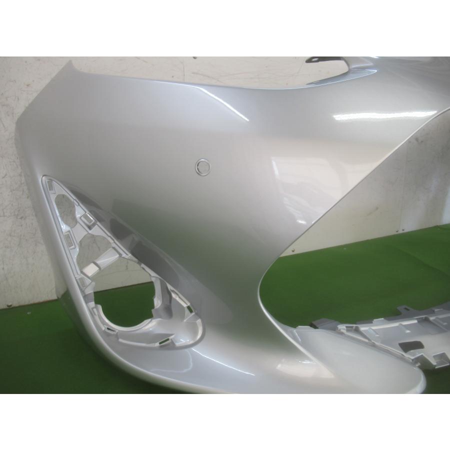 993997 TOYOTA アクア NHP10 フロントバンパー 後期 参考品番：52119