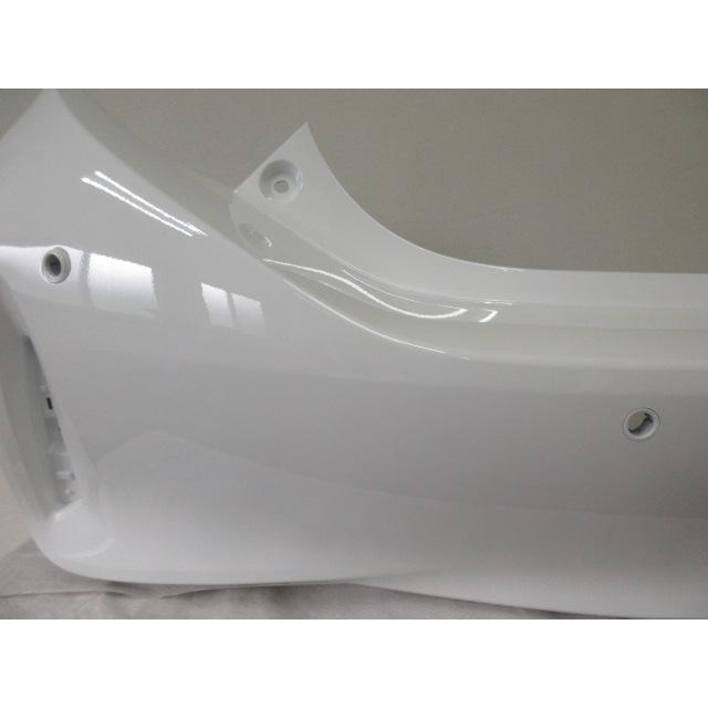 アクア NHP10 リアバンパー 後期 参考品番：52159-52989-A2 040 【社外