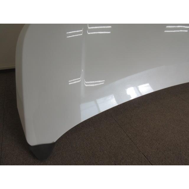 ヴォクシー ZRR80W ボンネット フードパネル 070 参考品番:53301-28170