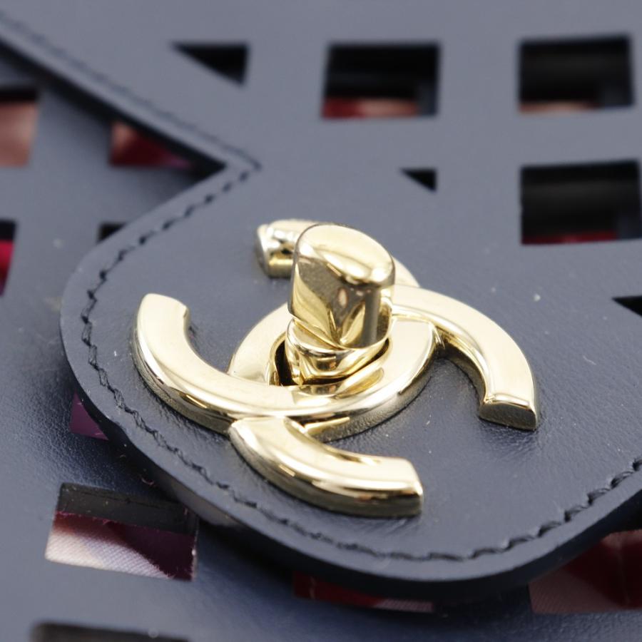 極美品　CHANEL パンチング チェーンショルダーバッグ Amazon | [CHANEL] (シャネル) パンチング バイカラー ココ