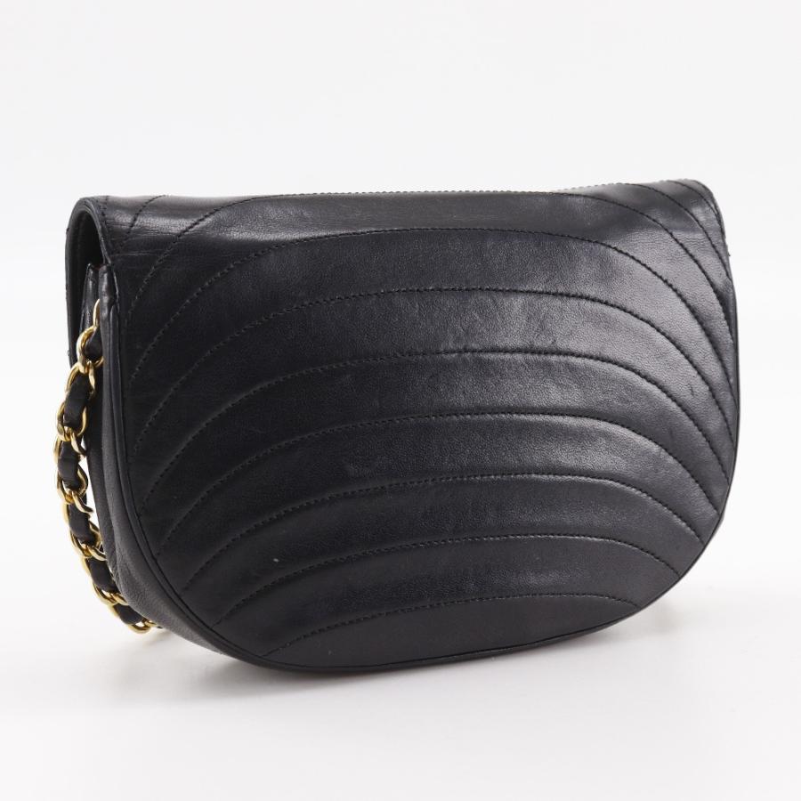 CHANEL（シャネル） ハーフムーンチェーンショルダー ヴィンテージ