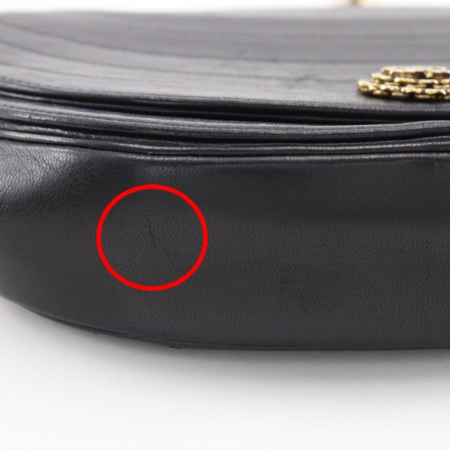 CHANEL（シャネル） ハーフムーンチェーンショルダー ヴィンテージ