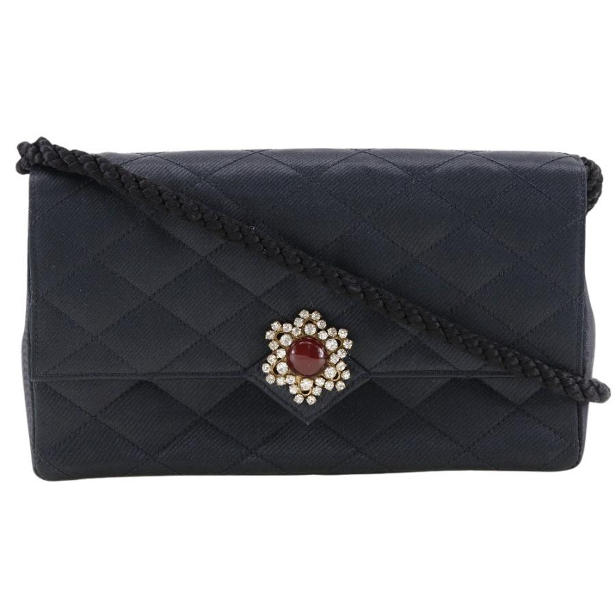 ​【美品】CHANEL シャネル ヴィンテージ マトラッセ ショルダー 黒 CHANEL（シャネル） マトラッセ ヴィンテージ ショルダーバッグ サテン