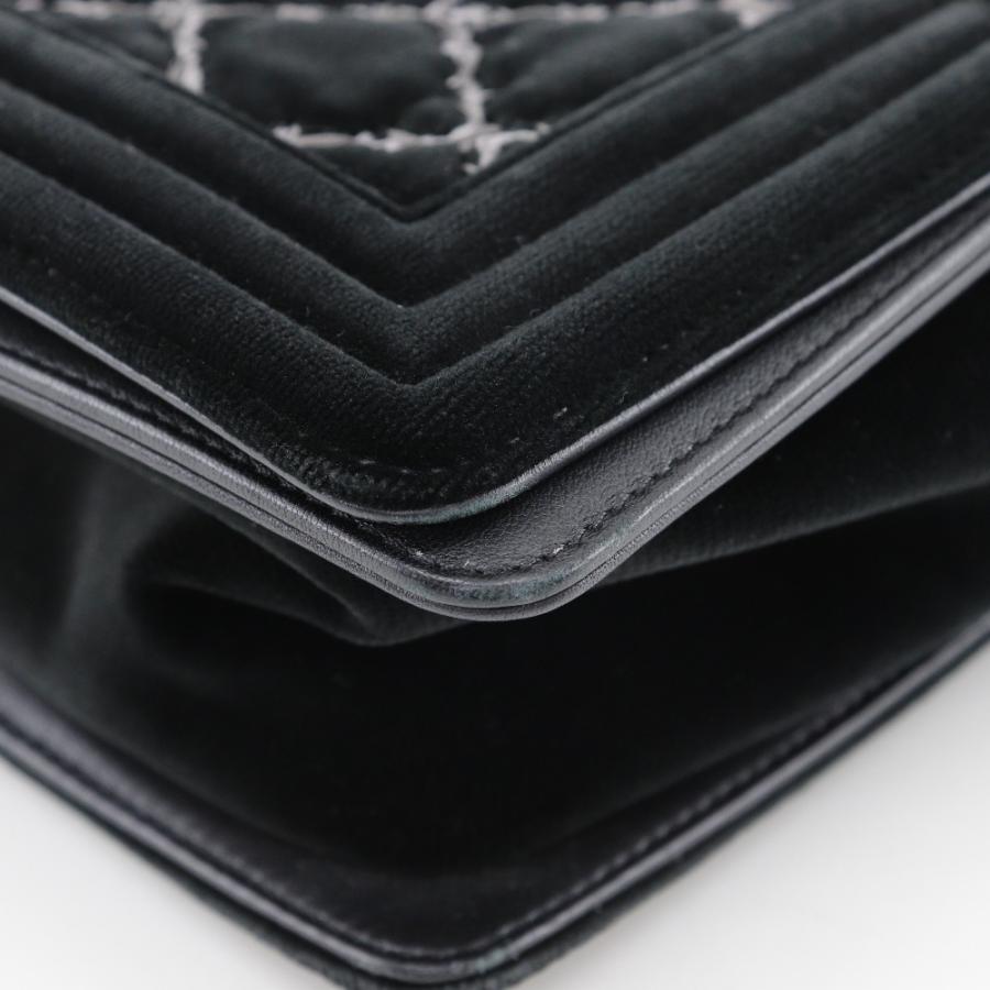 CHANEL（シャネル） ボーイシャネル25 チェーンショルダー マトラッセ