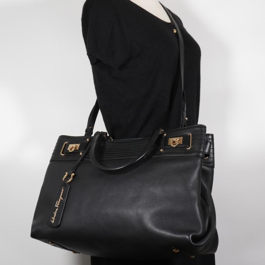 Salvatore Ferragamo サルヴァトーレフェラガモ ガンチーニ 2WAY