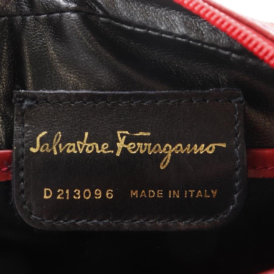Salvatore Ferragamo サルヴァトーレフェラガモ ヴァラ D21 3096