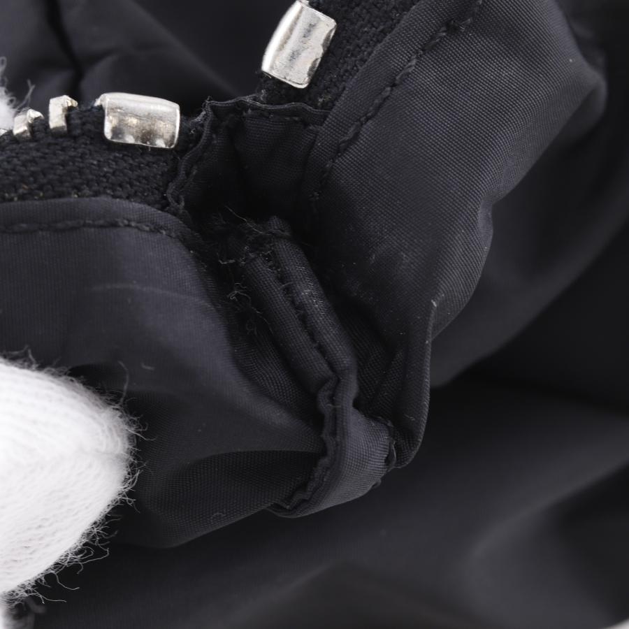 PRADA（プラダ） ポーチ ナイロン 黒 ユニセックス【I161726178】中古