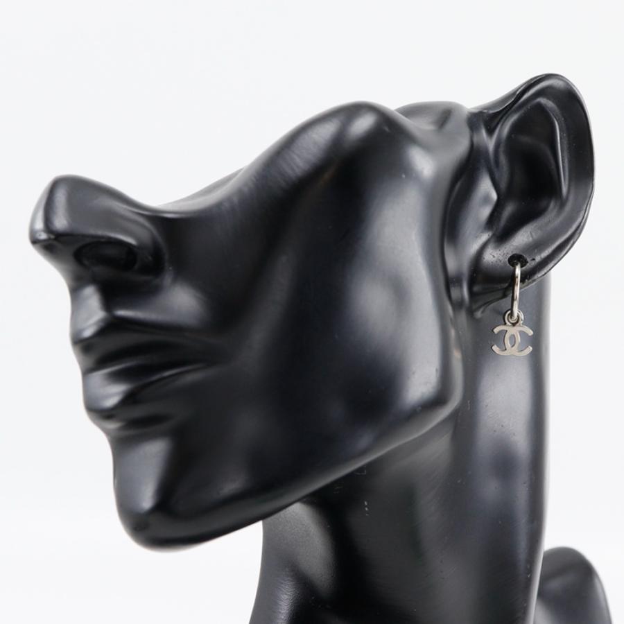 CHANEL シャネル ココマーク フープ ピアス 金属製 シルバー 約