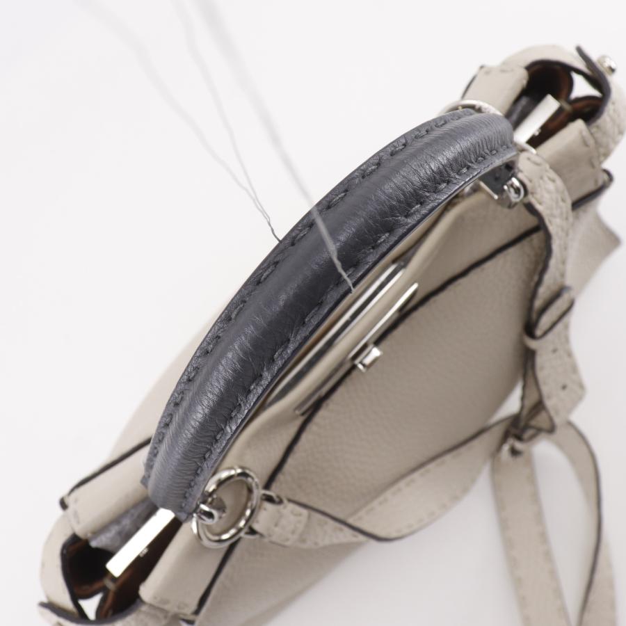 FENDI（フェンディ） ピーカブー セレリア ミディアム 2WAYショルダー