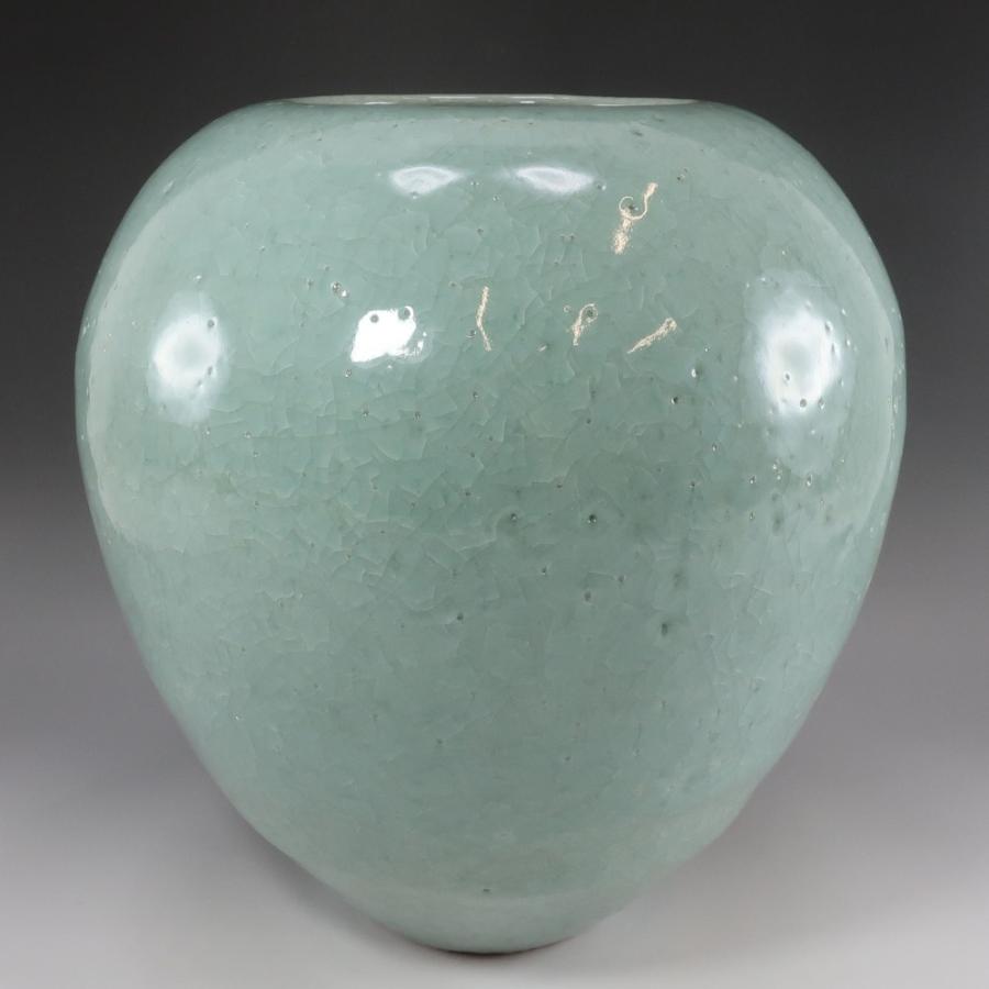 人間国宝 清水卯一 作 青瓷 花瓶 高さ約25.5cm 共布 共箱 人間国宝 清水卯一 作 青瓷壺 花瓶 共箱 布 栞 青磁 陶磁器