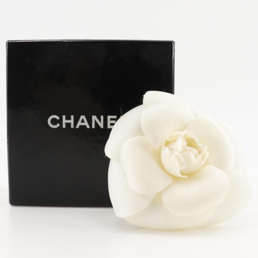 CHANEL シャネル コサージュ カメリア ブローチ 布 白 約5.1g CHANEL シャネル コサージュ カメリア ブローチ 布 白 約5.1g