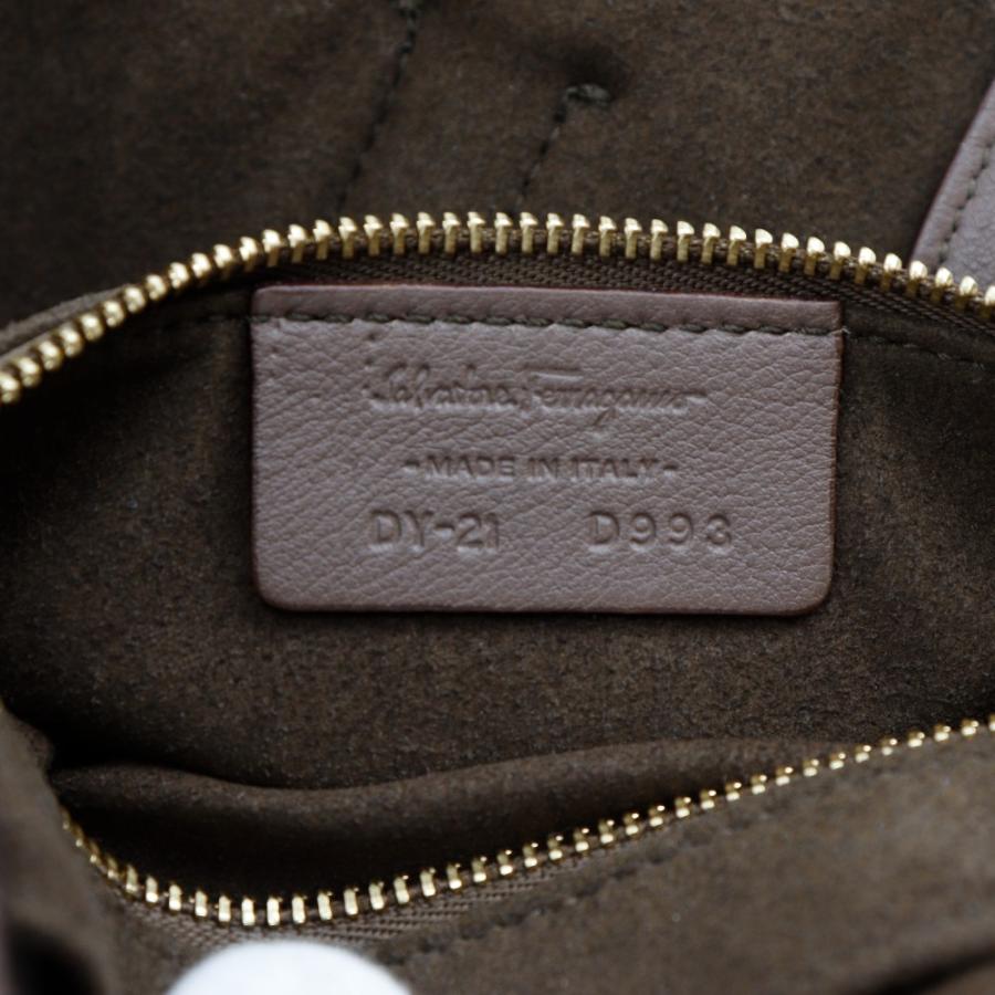 FERRAGAMO Salvatore Ferragamo サルヴァトーレフェラガモ ガンチーニ  