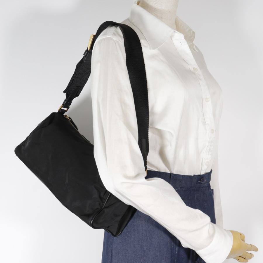 プラダ ショルダーバッグ ナイロン ブラック レディース PRADA  中古 PRADA（プラダ） ショルダーバッグ ナイロン 黒 レディース