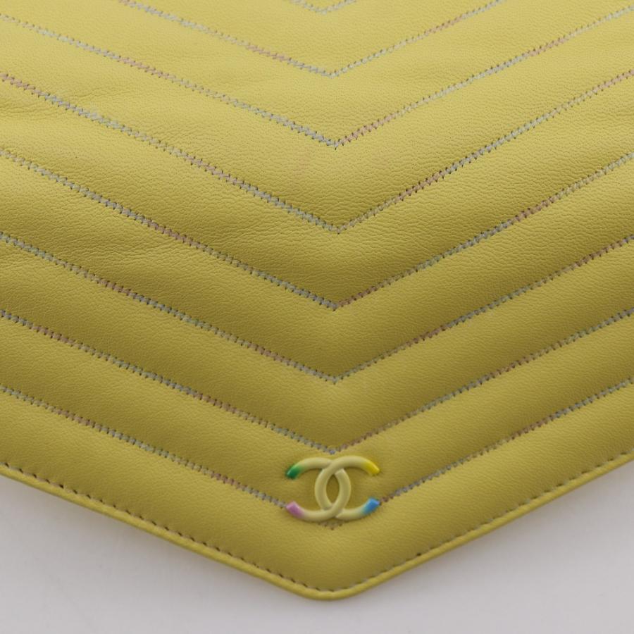 CHANEL（シャネル） Vステッチ ココマーク 長財布 ラムスキン 黄