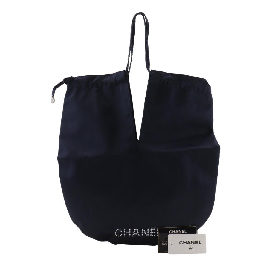 CHANEL シャネル パールロゴ 巾着 A17840 ショルダーバッグ サテン 黒 レディース【I221525051】中古の画像