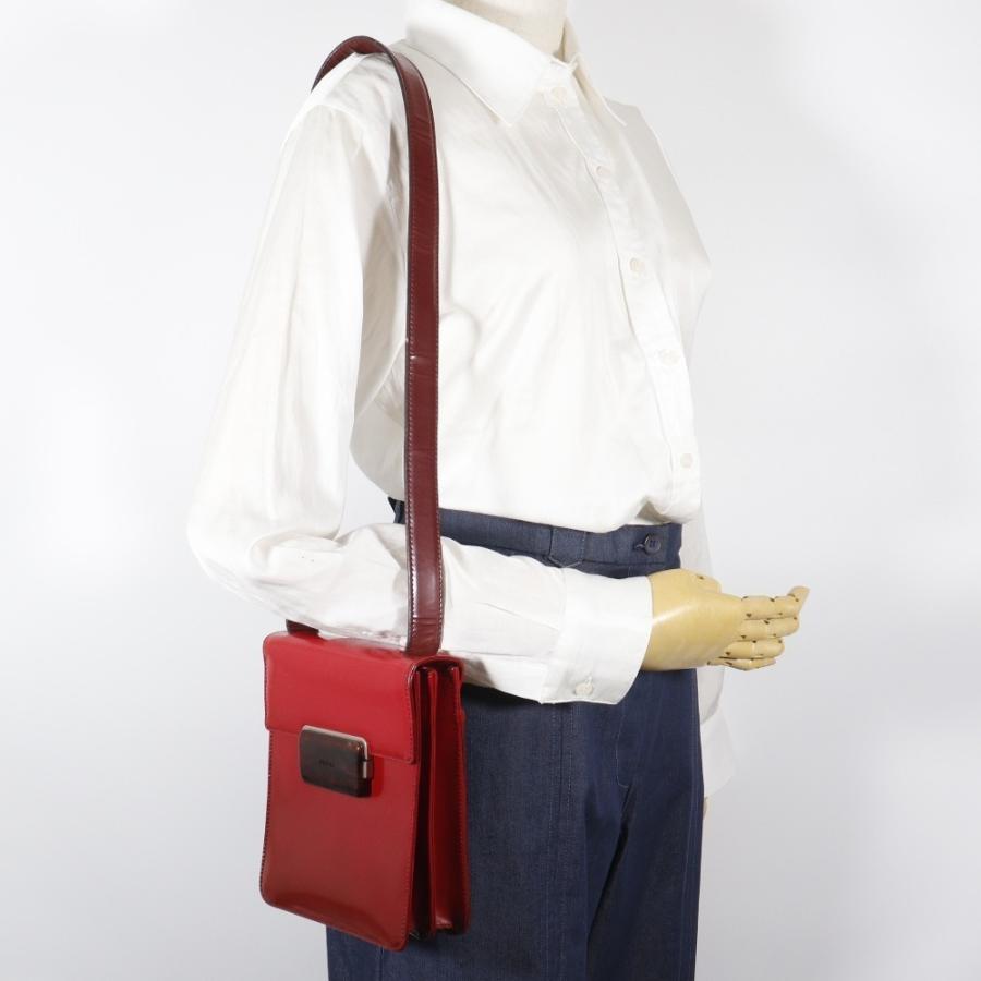 PRADA プラダ ショルダーバッグ 赤 PRADA（プラダ） グラデーション ショルダーバッグ エナメル 赤