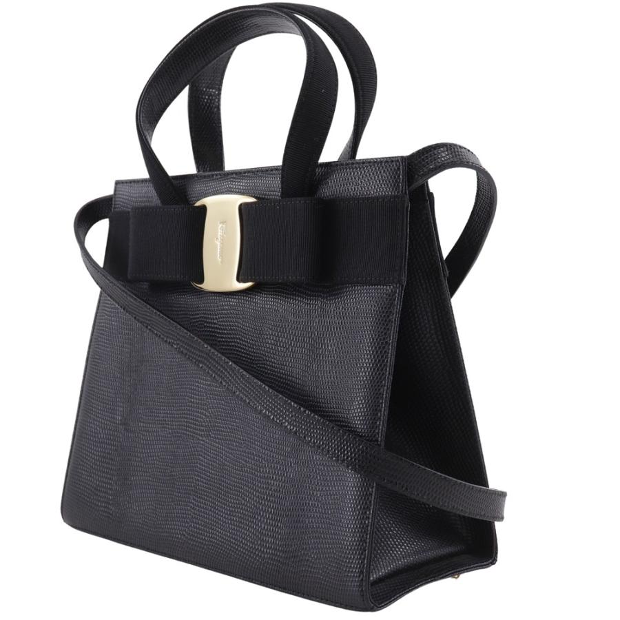 Salvatore Ferragamo サルヴァトーレフェラガモ ヴァラリボン