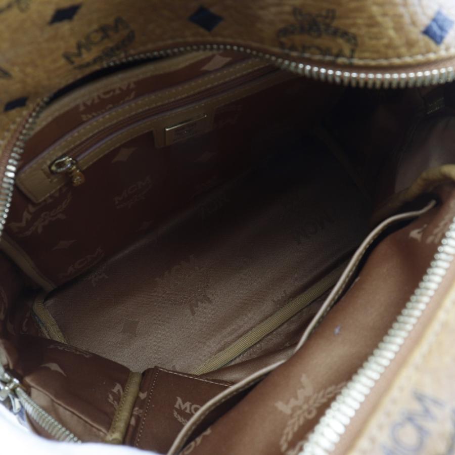 MCM（エムシーエム） ロゴグラム スモール スタッズ MMK2AVE20