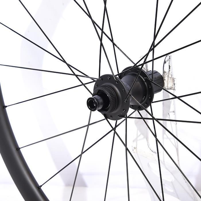 BONTRAGER (ボントレガー) Aeolus ELITE 35 TLR Disc BONTRAGER (ボントレガー) Aeolus ELITE 35 TLR Disc
