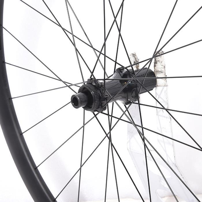 Cannondale (キャノンデール) HOLLOWGRAM CARBON 35 Cannondale (キャノンデール) HOLLOWGRAM CARBON 35