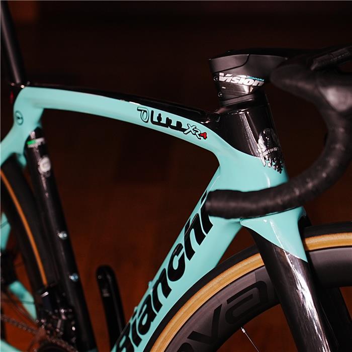 Bianchi (ビアンキ) 21 Oltre XR4 Disc ULTEGRA/DURA-ACE Di2 Bianchi (ビアンキ) 21 Oltre XR4 Disc ULTEGRA/DURA-ACE Di2