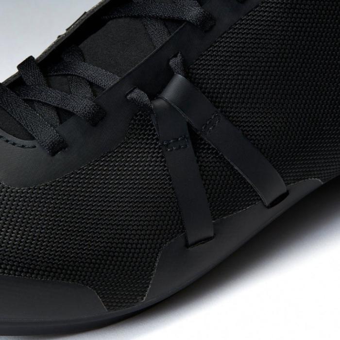 残り1個】【即納可能】UDOG（ユードッグ）Tensione Pure Black 39EU