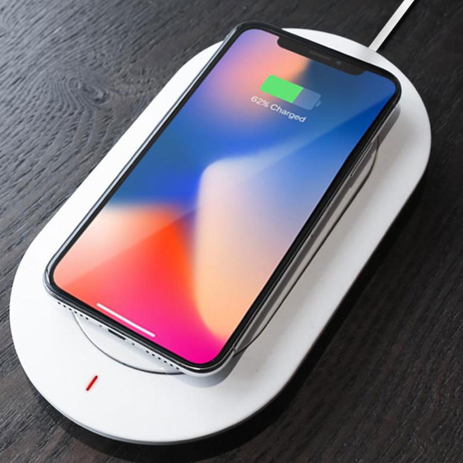 ワイヤレス充電器としても使えるモバイルバッテリー POWER CUBE X
