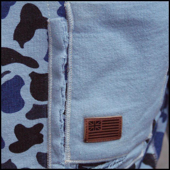 セール】 UNDER TWO FLAGS メンズ スウェット CAMO ブルー ミリタリー 