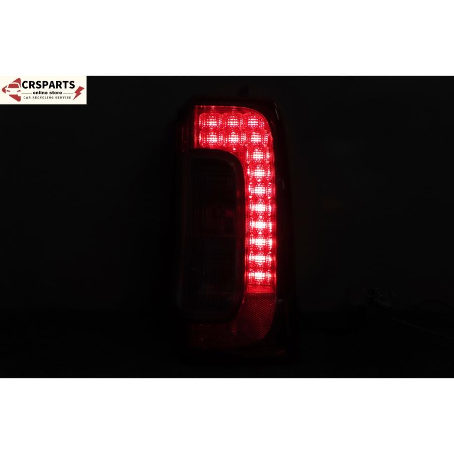 即決】☆送料込☆ タント LA600S 純正 LED テール ランプ ライト