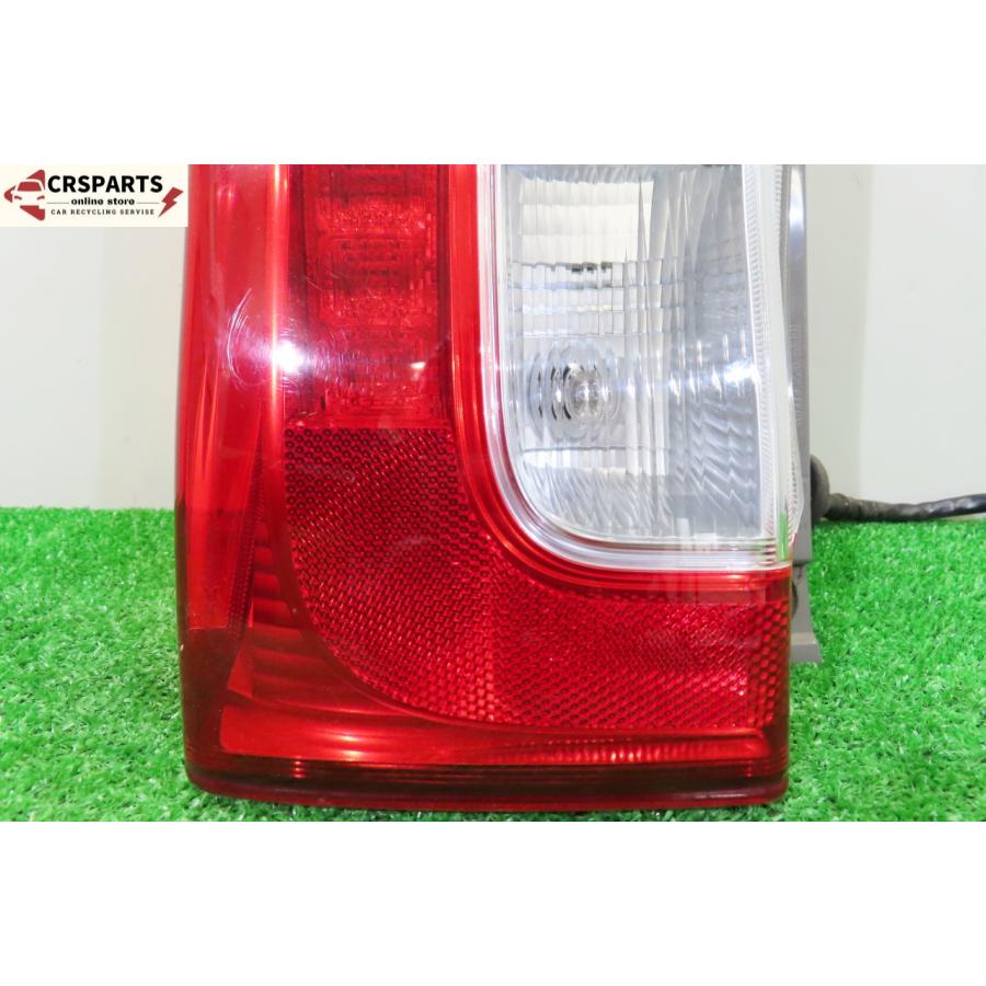 値下げ！タント　LA600S　純正テールランプ 即決】☆送料込☆ タント LA600S 純正 LED テール ランプ ライト