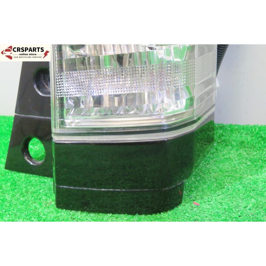 即決】☆送料込☆ N-BOX カスタム DBA-JF1 純正 LED テール ランプ