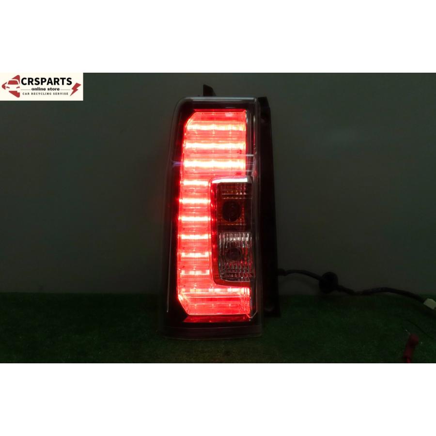 ダイハツ　タントクリア左テールライト LEDユニット付き 即決】☆送料込☆ タント X SA DBA-LA600S 純正 LED クリア テール