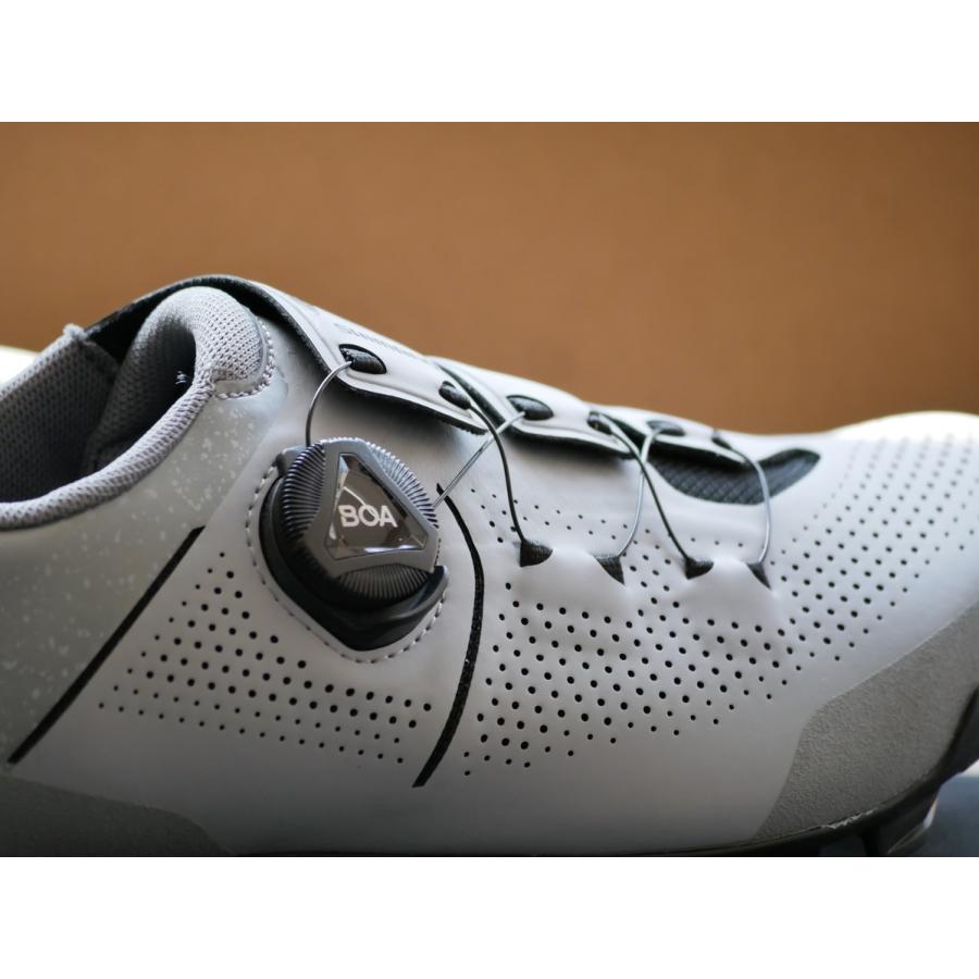 シマノ SHIMANO（シマノ） XC302（SH-SH-XC302） カラー：アイス