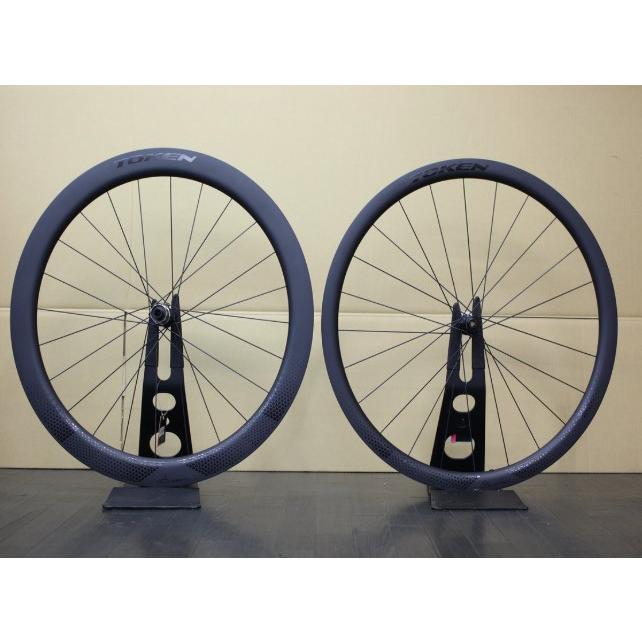 TOKEN（トーケン） VENTOUS + KONAX PRO DISC C352D 前後ホイール
