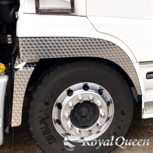 ステンレスフェンダー　クオン　ウロコ UD クオン/パーフェクトクオン オーバーフェンダーパネル ステンレス