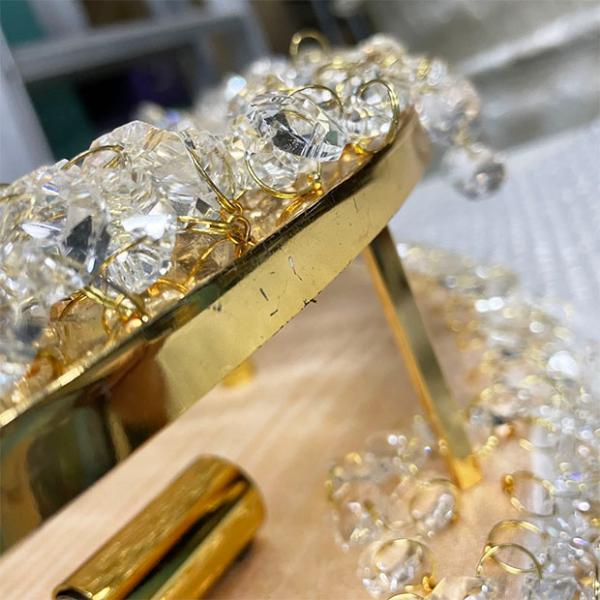 ち*ろ様 ゴールド シャンデリア ゴールドメッキ 豪華 ケーキ型 天吊り シャン 少し訳ありA 20％オフ♪ゴールドメッキ 豪華 ケーキ型 300 天