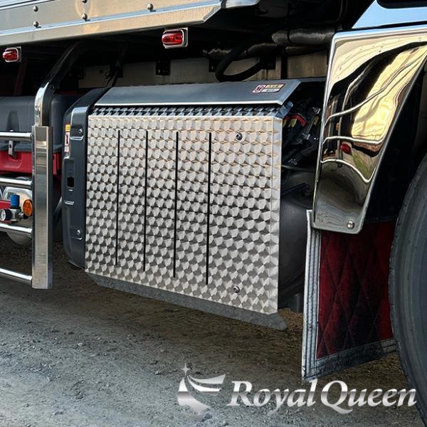 17スーパーグレート前期用　マフラー出口カバー　鏡面ステンレス ステンレス マフラーカバー 鏡面 パンチング板張り 三菱ふそう