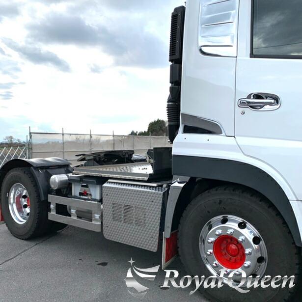 UD TRUCKS 17クオン/パーフェクトクオン 3軸用 マフラーカバー