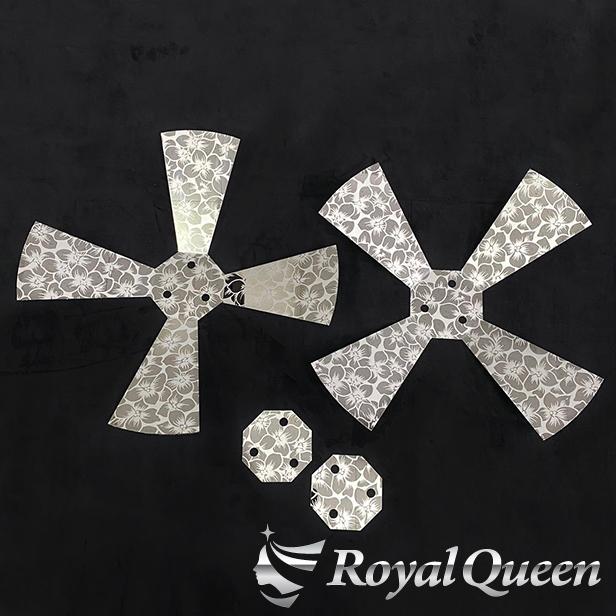 4枚羽 プロペラ スピンナー ブーゲンビリア柄 17.5インチ : Royal