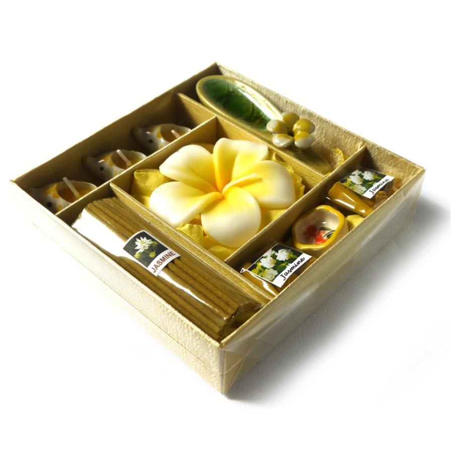 アロマギフトBOX Lサイズ 退職ギフトお返しプチギフト アロマキャンドルとお香が入ったアロマグッズのセット 7色から選べます |  | 13