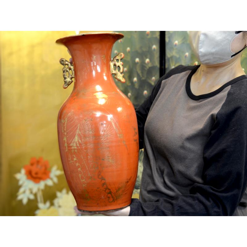 景徳鎮花瓶 清朝光緒 珊瑚紅瓶地描金鶴紋双耳瓶（現物確認の上でご購入