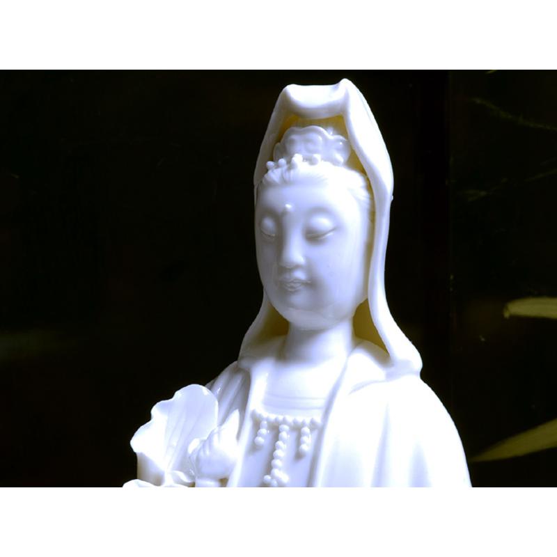 中国美術 観音様 置物 滴水観音菩薩 白磁陶器観音 置物 楽天市場】白磁陶器 観音様 置物 滴水観音菩薩 Lサイズ 観音