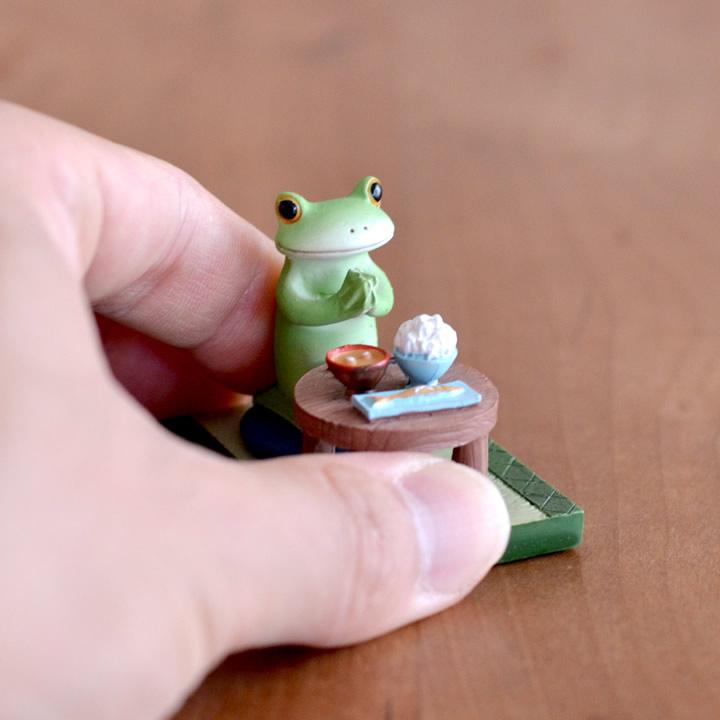 カエルの置物 いただきますカエル Copeau コポー クッチーナ カエルの置物 いただきますカエル Copeau コポー クッチーナ