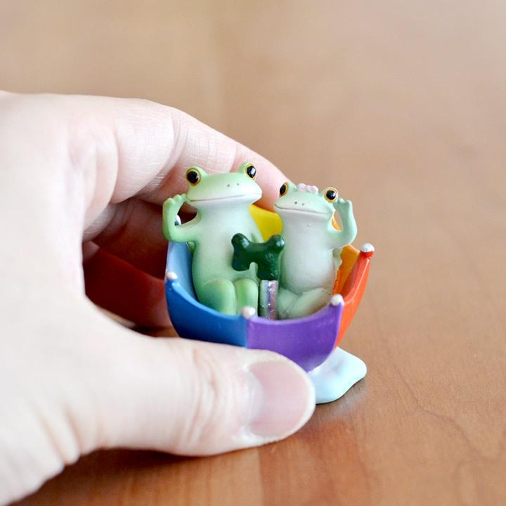 ✿美品✿ コポー コポタロウ 梅雨 傘 カッパ てるてる坊主 コポミ 雨 ６種 楽天市場】ガーデン オーナメント 葉っぱ傘カエル Copeau