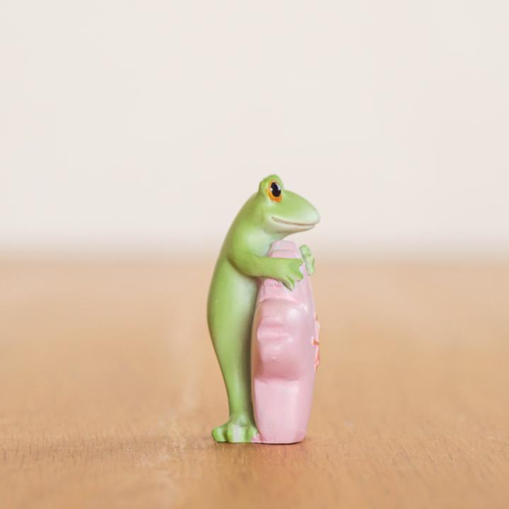 カエルの置物 カエル 置物 桜の花とハイポーズ Copeau コポー カエルの置物 カエル 置物 桜の花とハイポーズ Copeau コポー