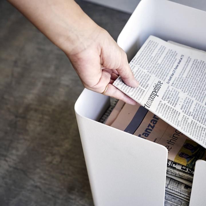 新聞ストッカー キャスター 付き ニューズラック Tower タワー クッチーナ 送料無料 新聞ラック 新聞入れ 新聞紙ストッカー 収納 マガジンラック 雑誌 山崎実業 C2996 2746 キッチン雑貨 インテリア Cucina 通販 Yahoo ショッピング