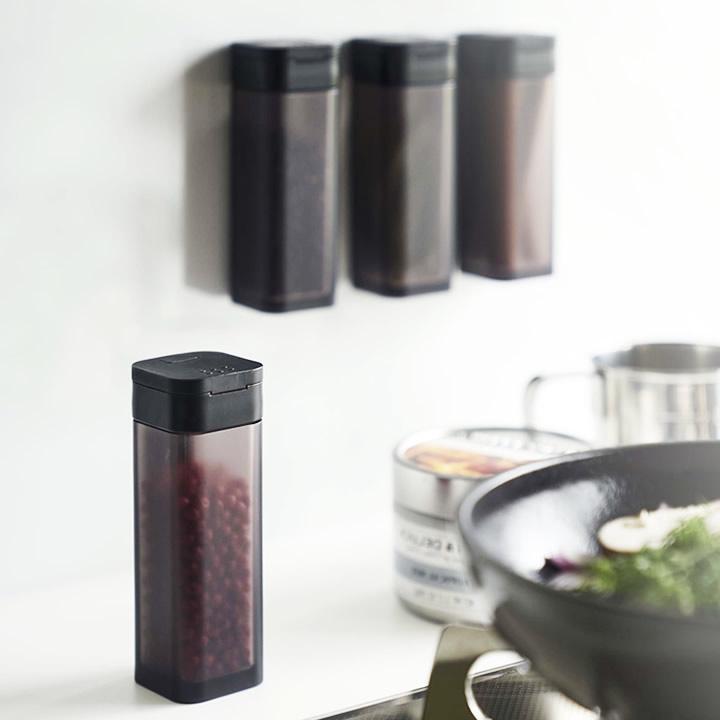 人気急上昇 スパイス 収納 マグネット ボトル Tower キッチン 容器 シンプル 山崎実業 おしゃれ クッチーナ モノトーン