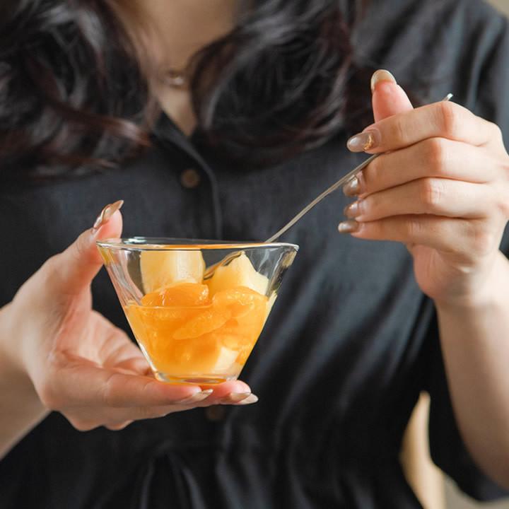 皿 おしゃれ 小付 Tebineri てびねり 食器 おしゃれ ガラス 皿 透明 ガラス食器 小鉢 小付 皿 食洗機対応 カフェ風 夏 そうめん 日本製 ギフト クッチーナ E4754 2450 P 6258 キッチン雑貨 インテリア Cucina 通販 Yahoo ショッピング