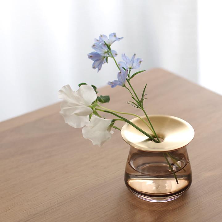 花瓶 ガラス 小さい LUNAベース 80×70mm KINTO キントー 花瓶 一輪挿し おしゃれ フラワーベース 花器 真鍮 かわいい お洒落 プレゼント 贈り物 クッチーナ :e6172-3158:キッチン雑貨インテリア cucina - 通販 - Yahoo!ショッピング 花瓶 ガラス 小さい LUNAベース 80×70mm KINTO キントー 花瓶 一輪挿し おしゃれ フラワーベース 花器 真鍮 かわいい お洒落 プレゼント 贈り物 クッチーナ :e6172-3158:キッチン雑貨インテリア cucina - 通販 - Yahoo!ショッピング